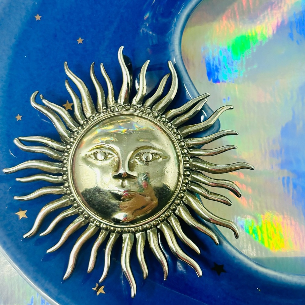 Vintage Y2K Signed Vittorio Celestial Sun Face Statement Pendant